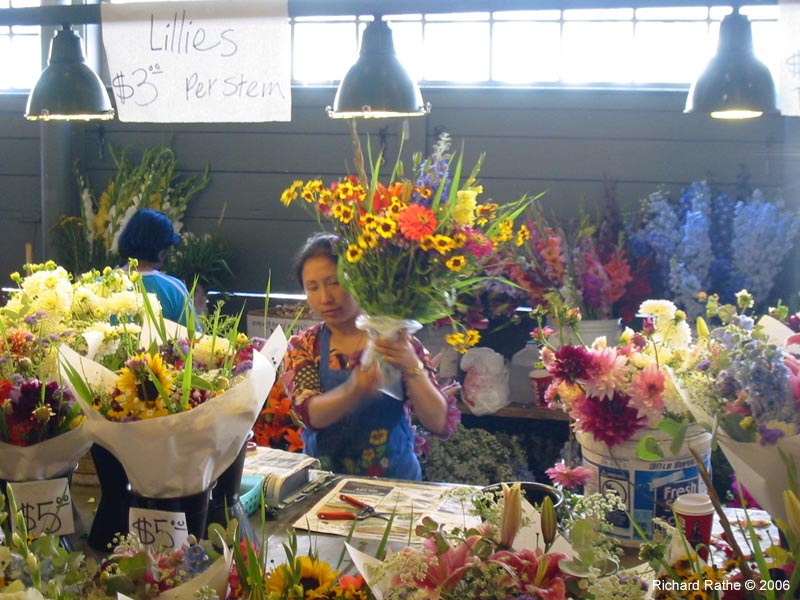 002-market-flowers