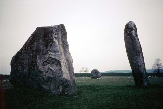 05-avebury-circle