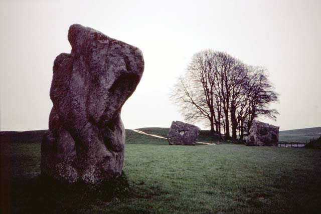 06-avebury-circle