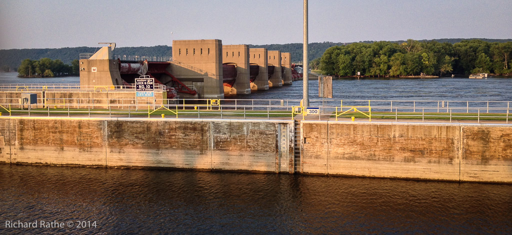 Lock & Dam 10